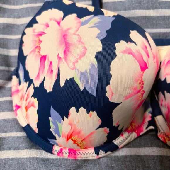 VS PINK Wear Everywhere Lightly Lined Roses Floral Bra Size 34D Navy Blue White - Picture 2 of 8